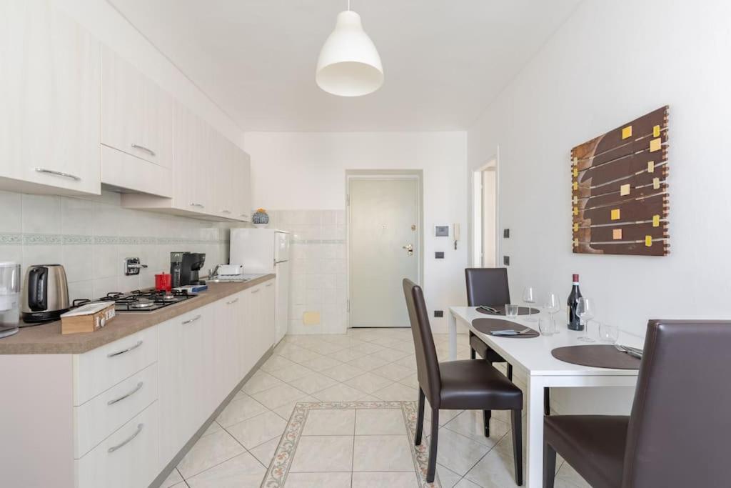 Ferienwohnung Casa Regina 3, Nel Centro Di Alba! Exterior foto